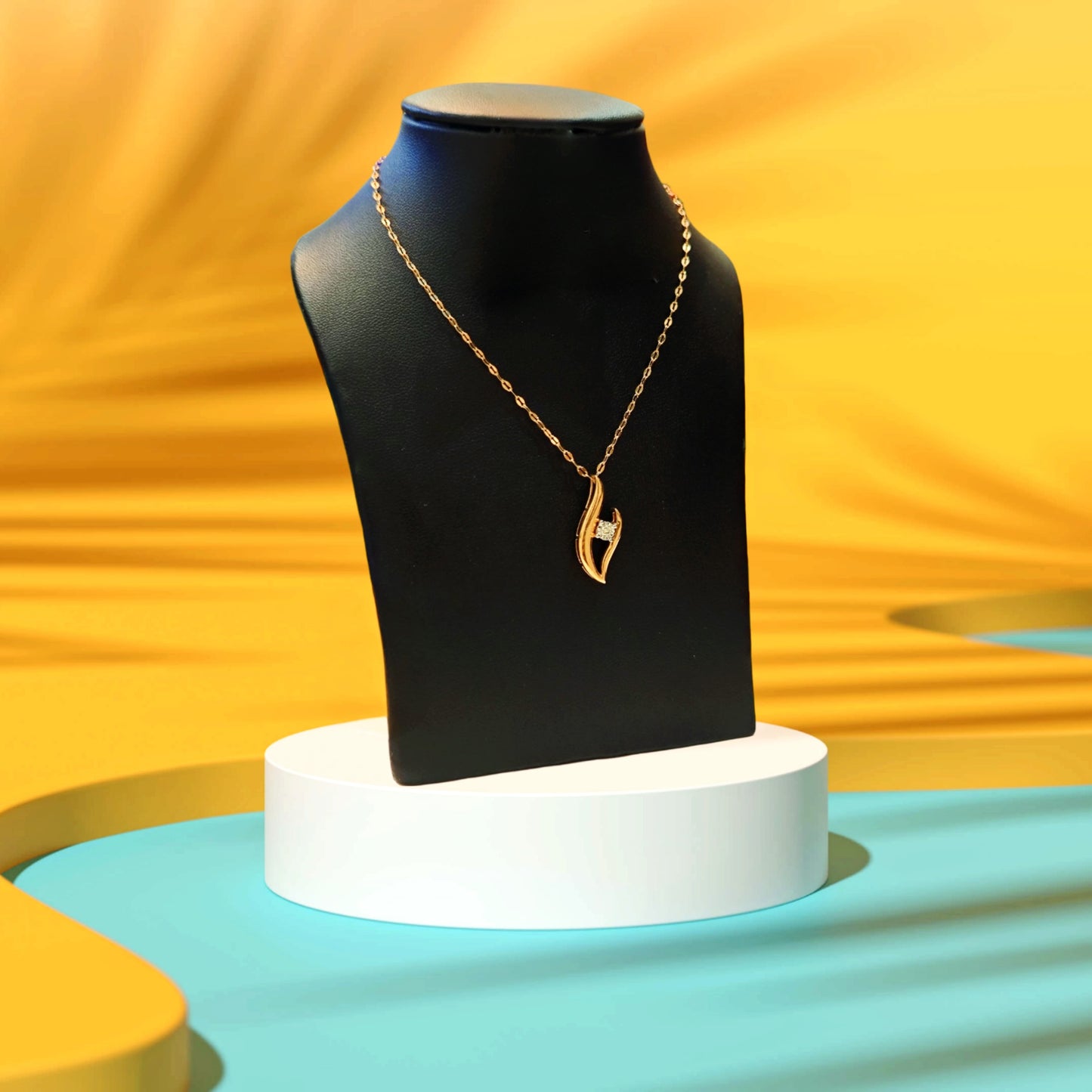 DIAMOND PENDANT AND CHAIN