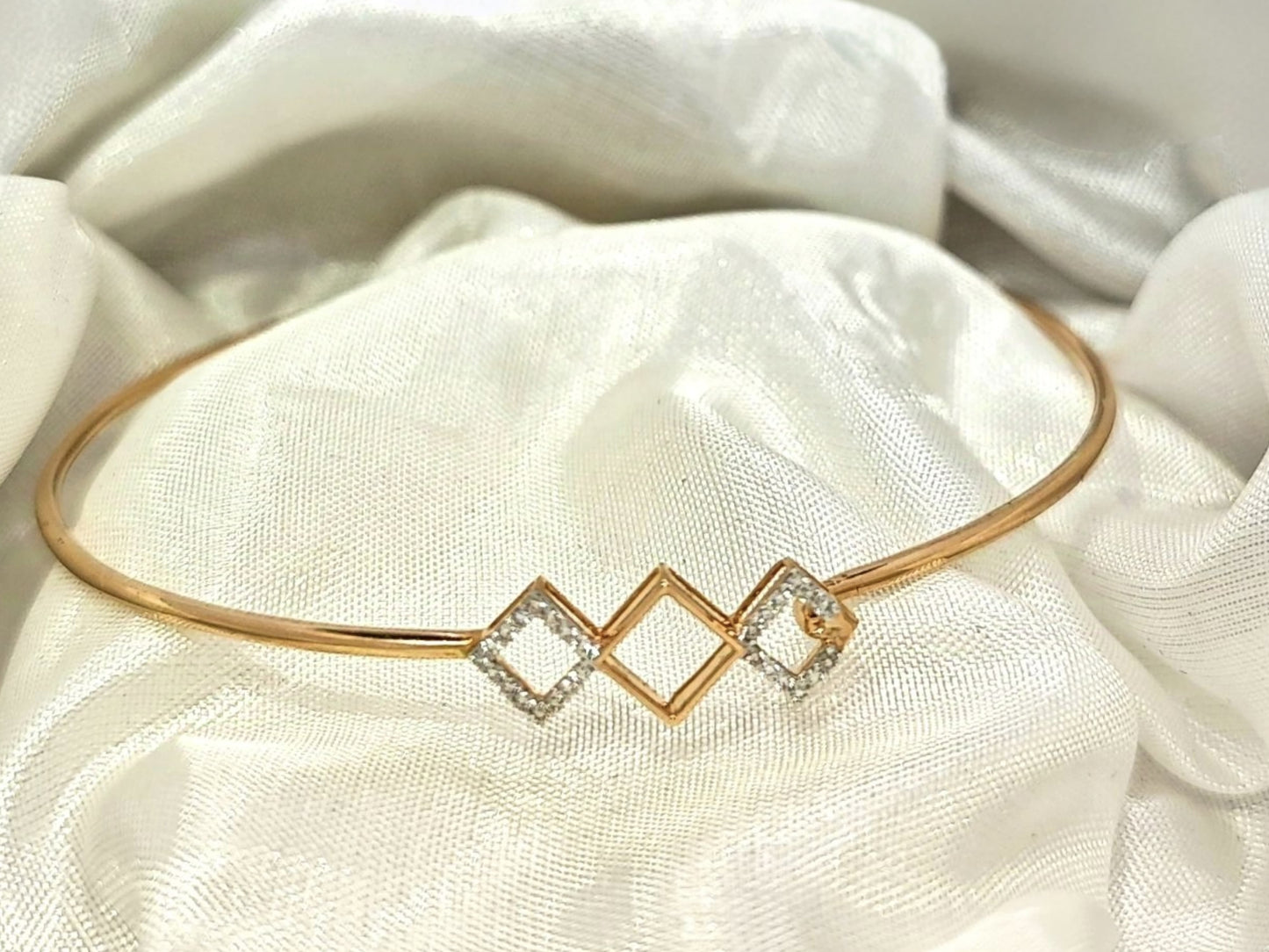 DIAMOND BRACELET