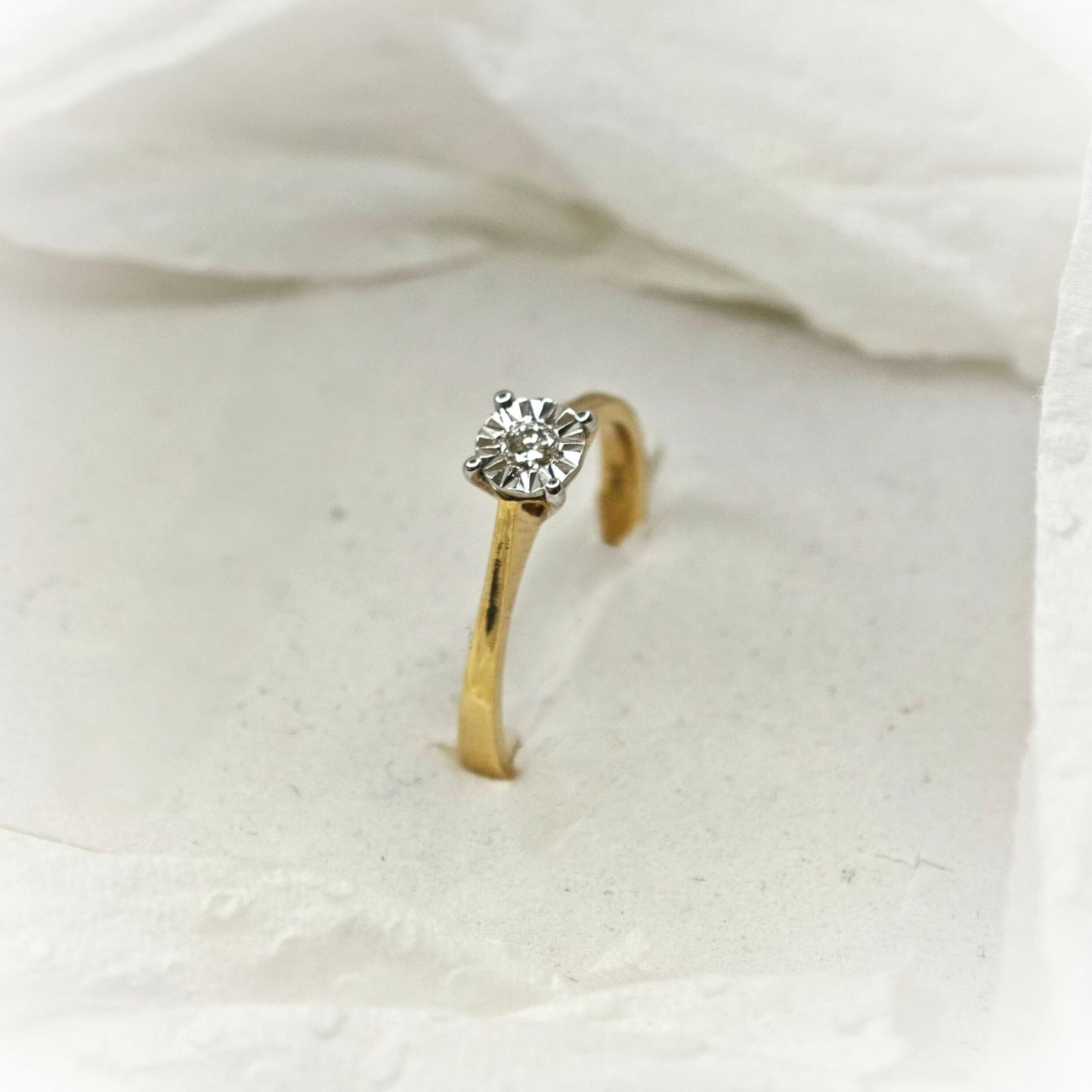 18K DIAMOND RING