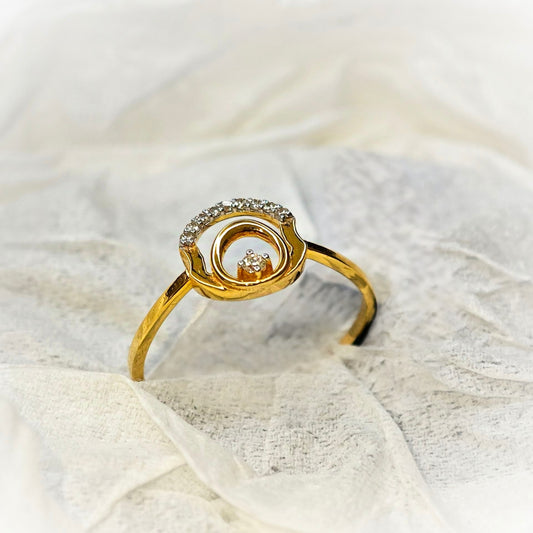 18K DIAMOND RING