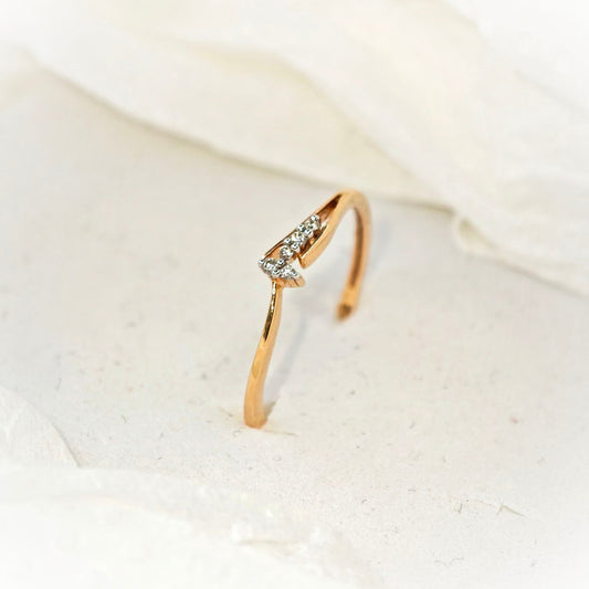 18K DIAMOND RING